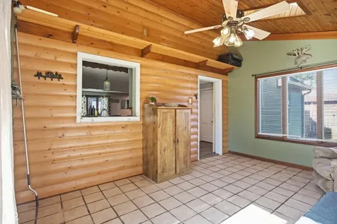 1517 E 43rd Street Anderson IN 46013