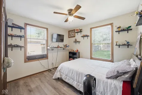 1517 E 43rd Street Anderson IN 46013