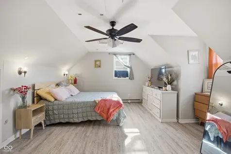 1517 E 43rd Street Anderson IN 46013