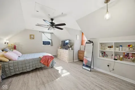 1517 E 43rd Street Anderson IN 46013