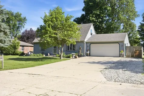 1517 E 43rd Street Anderson IN 46013