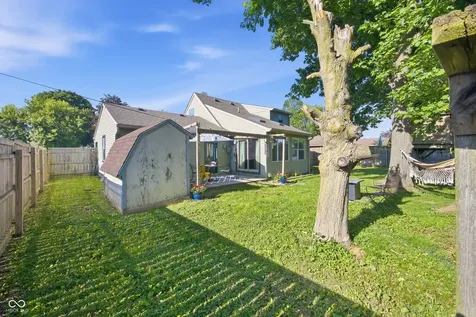 1517 E 43rd Street Anderson IN 46013