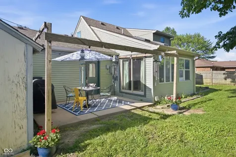 1517 E 43rd Street Anderson IN 46013