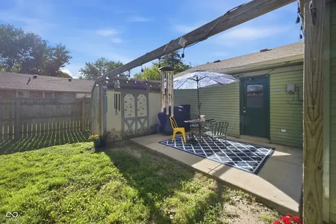 1517 E 43rd Street Anderson IN 46013