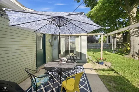 1517 E 43rd Street Anderson IN 46013