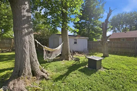 1517 E 43rd Street Anderson IN 46013
