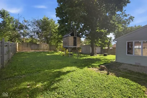 1517 E 43rd Street Anderson IN 46013