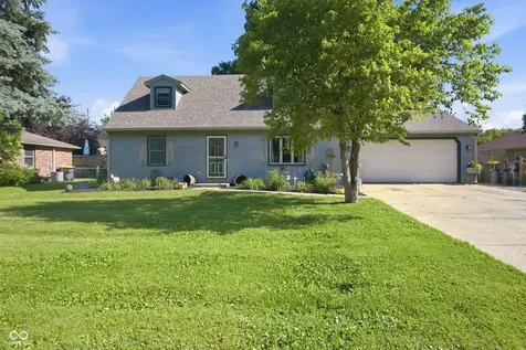 1517 E 43rd Street Anderson IN 46013