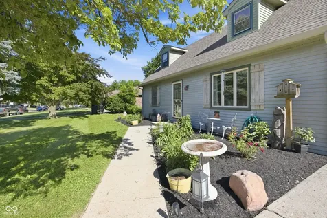 1517 E 43rd Street Anderson IN 46013