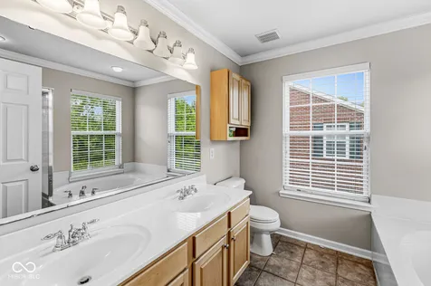 11876 Esty Way Carmel IN 46033