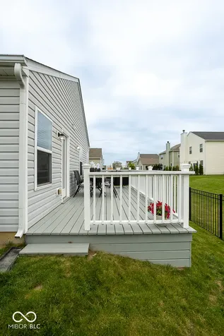 5774 White Pine Road Whitestown IN 46075