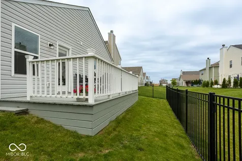 5774 White Pine Road Whitestown IN 46075