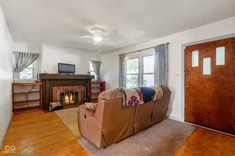 203 N 13th Avenue Beech Grove IN 46107