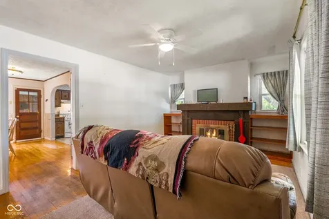 203 N 13th Avenue Beech Grove IN 46107
