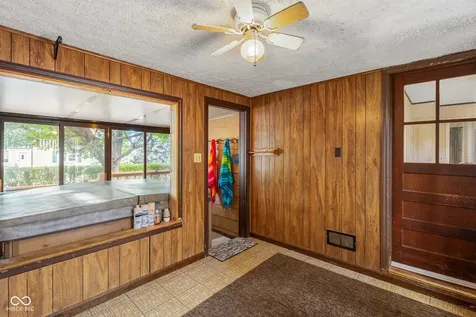 203 N 13th Avenue Beech Grove IN 46107