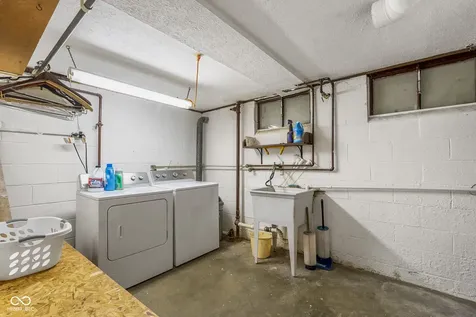 203 N 13th Avenue Beech Grove IN 46107