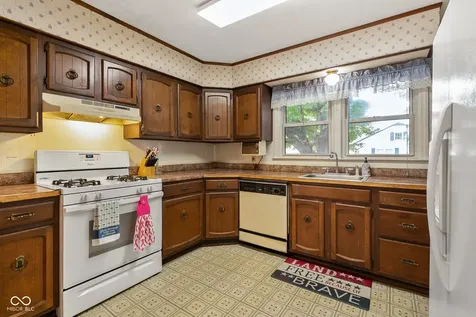 203 N 13th Avenue Beech Grove IN 46107