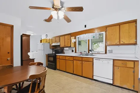 455 E Us Highway 52 Rushville IN 46173
