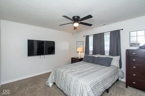 5035 Rosslyn Avenue Indianapolis IN 46205