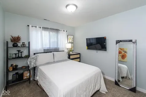 5035 Rosslyn Avenue Indianapolis IN 46205
