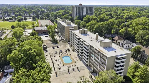 25 E 40th Street Indianapolis IN 46205