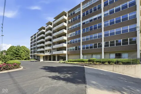 25 E 40th Street Indianapolis IN 46205