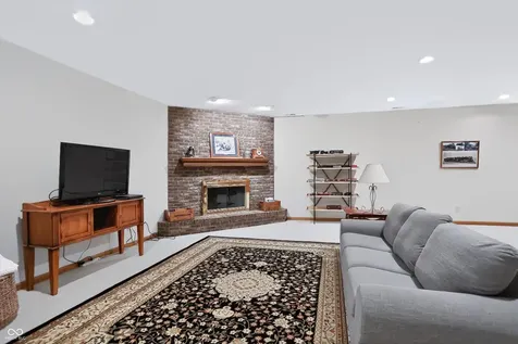 7228 Oak Cove Lane Noblesville IN 46062