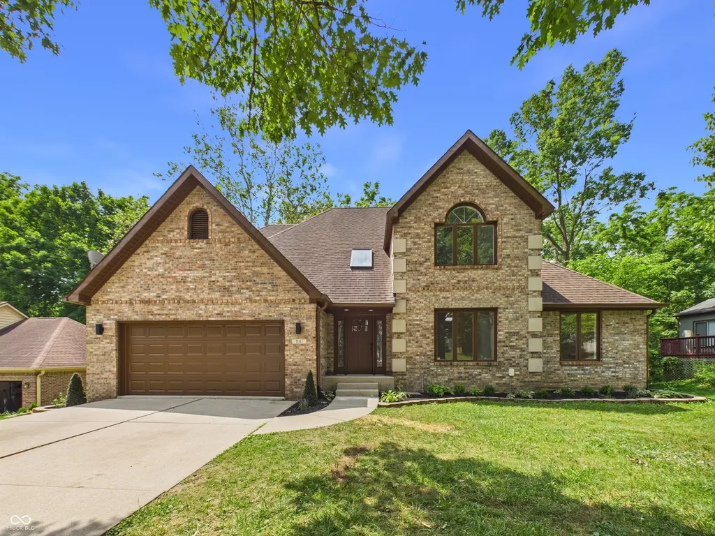 9111 Pinecreek Court Indianapolis IN 46256