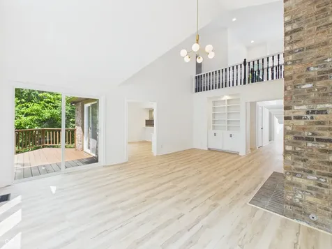 9111 Pinecreek Court Indianapolis IN 46256
