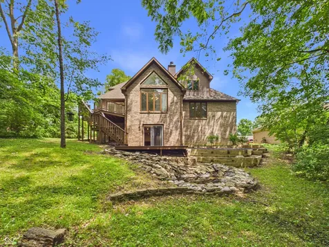 9111 Pinecreek Court Indianapolis IN 46256