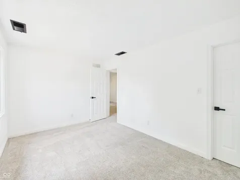 9111 Pinecreek Court Indianapolis IN 46256