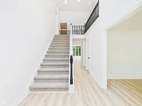 9111 Pinecreek Court Indianapolis IN 46256