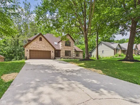 9111 Pinecreek Court Indianapolis IN 46256