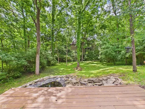 9111 Pinecreek Court Indianapolis IN 46256
