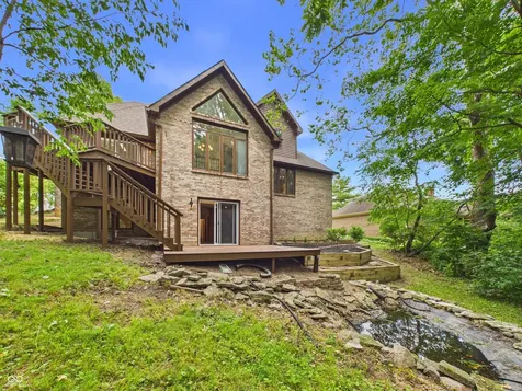 9111 Pinecreek Court Indianapolis IN 46256