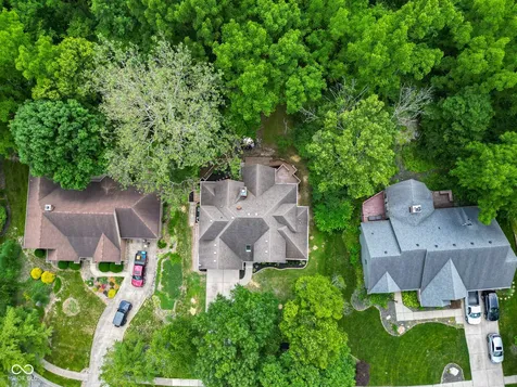 9111 Pinecreek Court Indianapolis IN 46256
