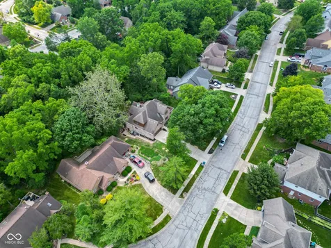 9111 Pinecreek Court Indianapolis IN 46256