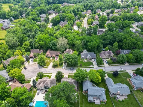 9111 Pinecreek Court Indianapolis IN 46256