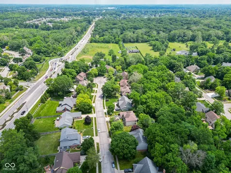 9111 Pinecreek Court Indianapolis IN 46256