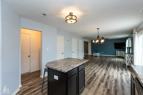 5588 W Woodhaven Drive Mccordsville IN 46055