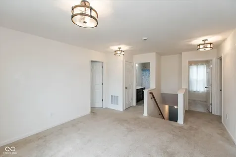5588 W Woodhaven Drive Mccordsville IN 46055