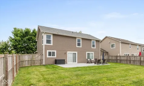 5588 W Woodhaven Drive Mccordsville IN 46055