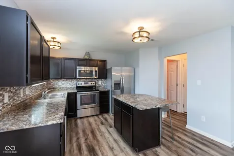 5588 W Woodhaven Drive Mccordsville IN 46055
