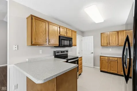 546 E Pine Ridge Drive Westfield IN 46074