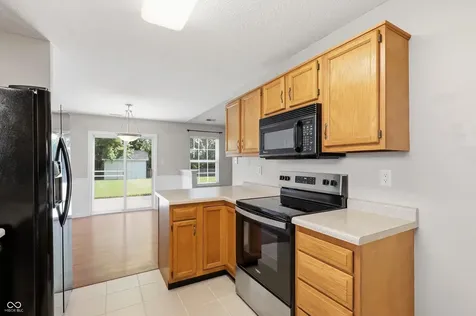 546 E Pine Ridge Drive Westfield IN 46074