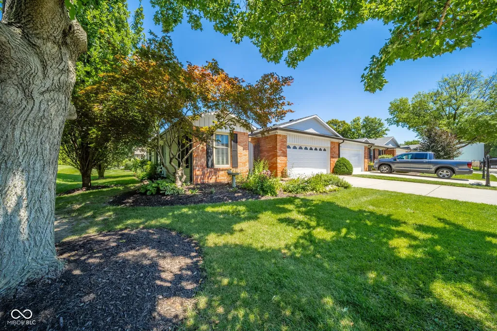 1066 Winterthur Indianapolis IN 46260