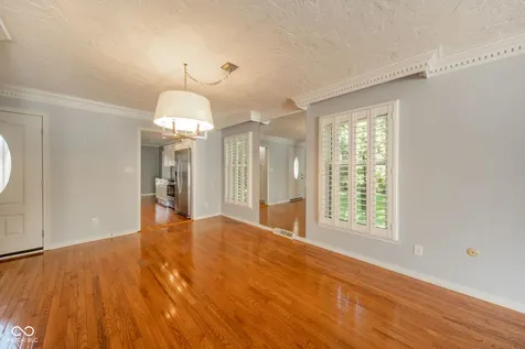 1066 Winterthur Indianapolis IN 46260