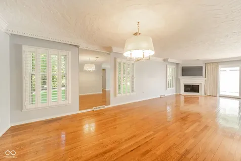 1066 Winterthur Indianapolis IN 46260
