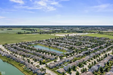 15271 Tiki Trail Noblesville IN 46060