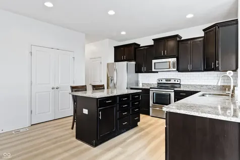15271 Tiki Trail Noblesville IN 46060